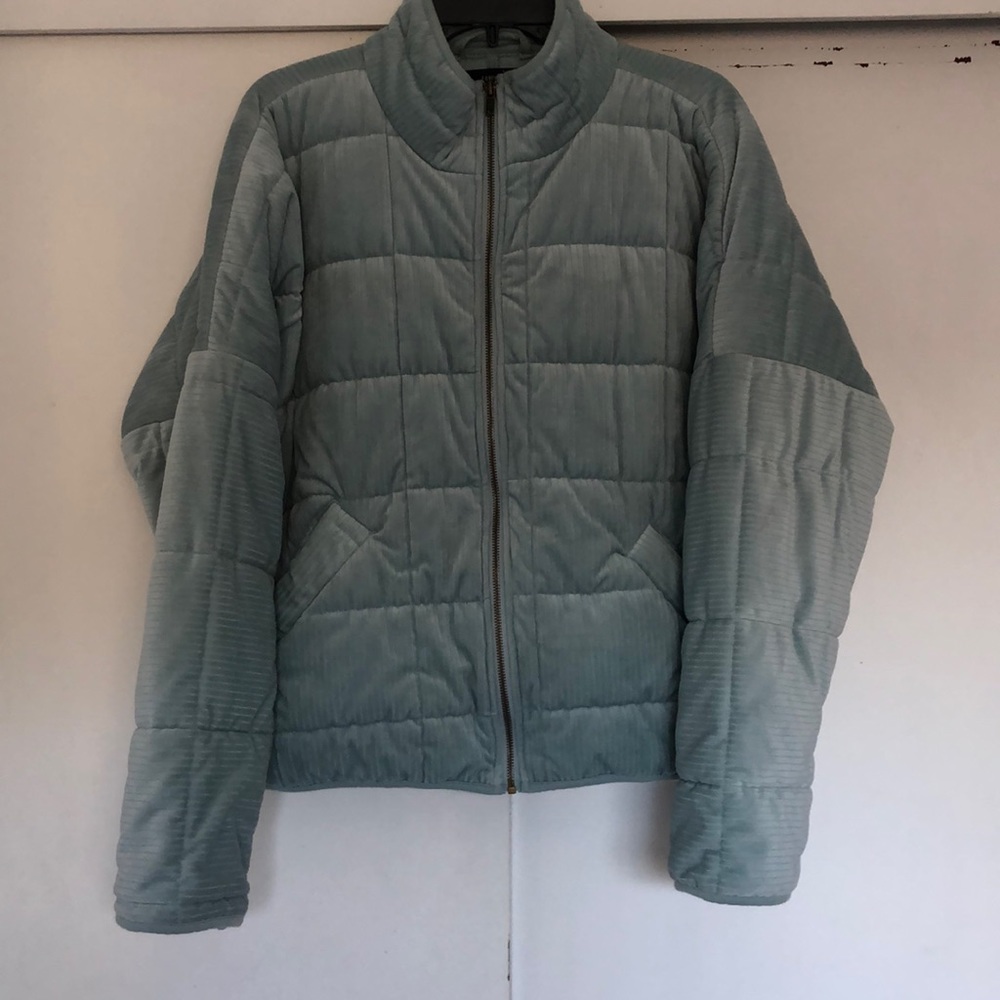 Forever 21 oversized velour puffer jacket size small in excellent condition